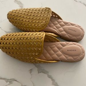 Birdies the Phoebe in Marigold